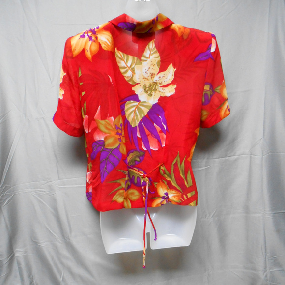 Olivia Rose floral semi sheer button top 10P - Picture 2 of 3